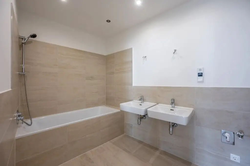 ***NEU***Townhouses in bester Lage mit Garten und Dachterrasse!