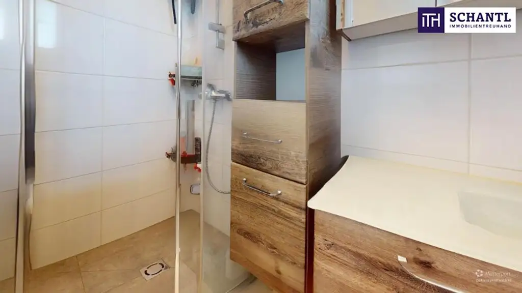 NOTVERKAUF! Schneller Verkauf aus gesundheitlichen Gründen – jetzt diese Gelegenheit ergreifen und gleichzeitig helfen! Grünoase mit Panoramablick: 3-Zimmer-Wohnung mit Süd/West-Dachterrasse!