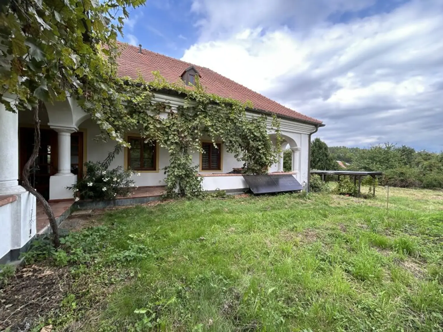 ++ Charmantes Mehrfamilienhaus mit großem Garten in Kleinmutschen ++