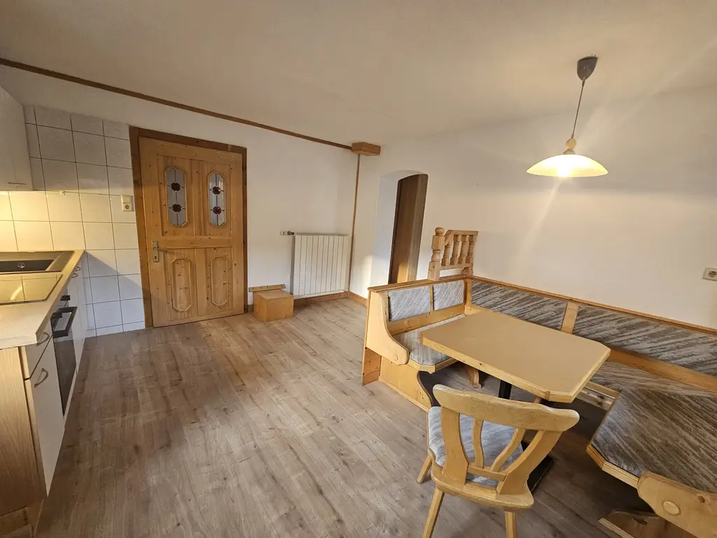 MIETE -  Helle 2 Zimmerwohnung mit Balkon inkl. Betriebskosten - in Virgen