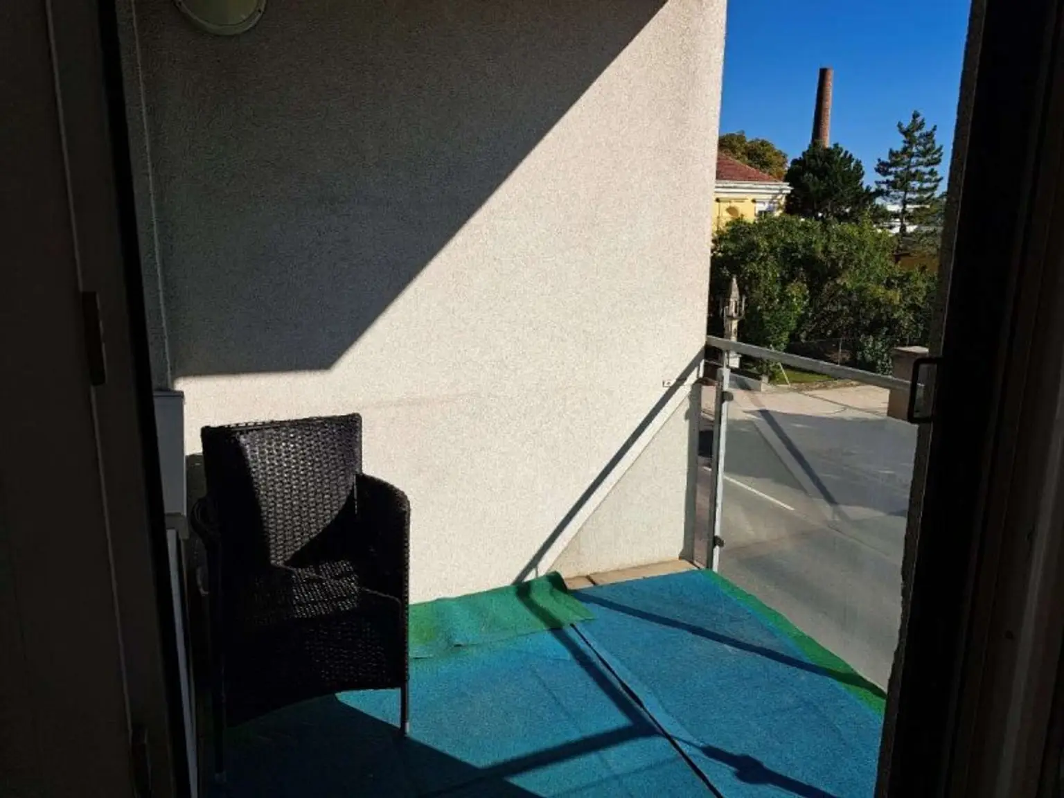 Gepflegte Terrassenwohnung in Hirtenberg: 51m² mit Balkon und Stellplatz!