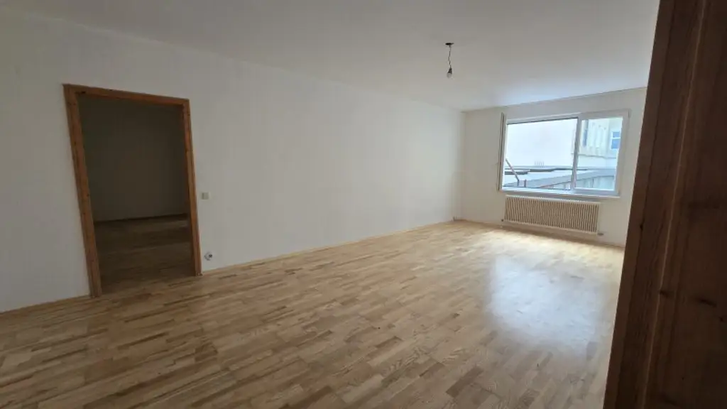 Schöne Neubau- Wohnung, 3 Zimmer