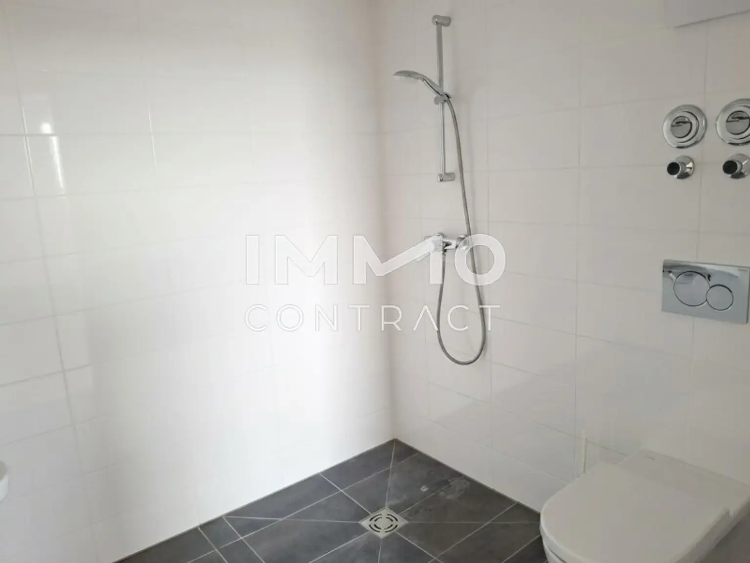 Dusche und WC