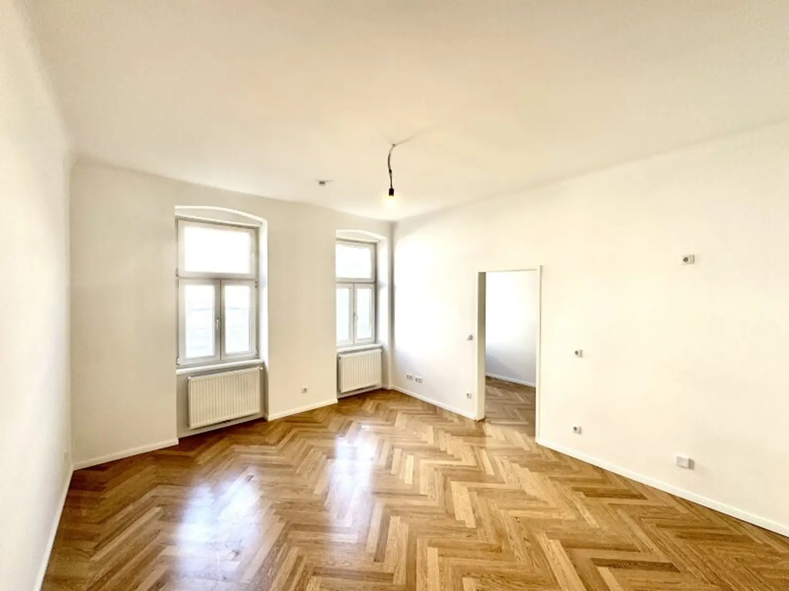 Stilvoller Rückzugsort mit Charme! Sanierte 2-Zimmer-Altbauwohnung in 1150 Wien nahe der U3-Station Hütteldorfer Straße