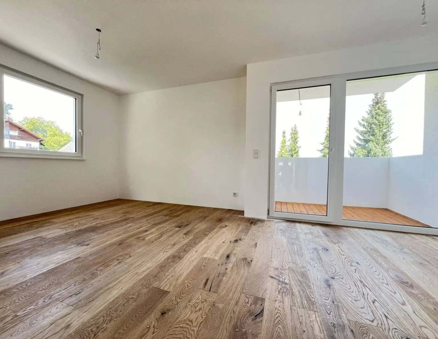 Erstbezug - Moderne 3-Zimmerwohnung mit 2 Balkonen und Parkplatz