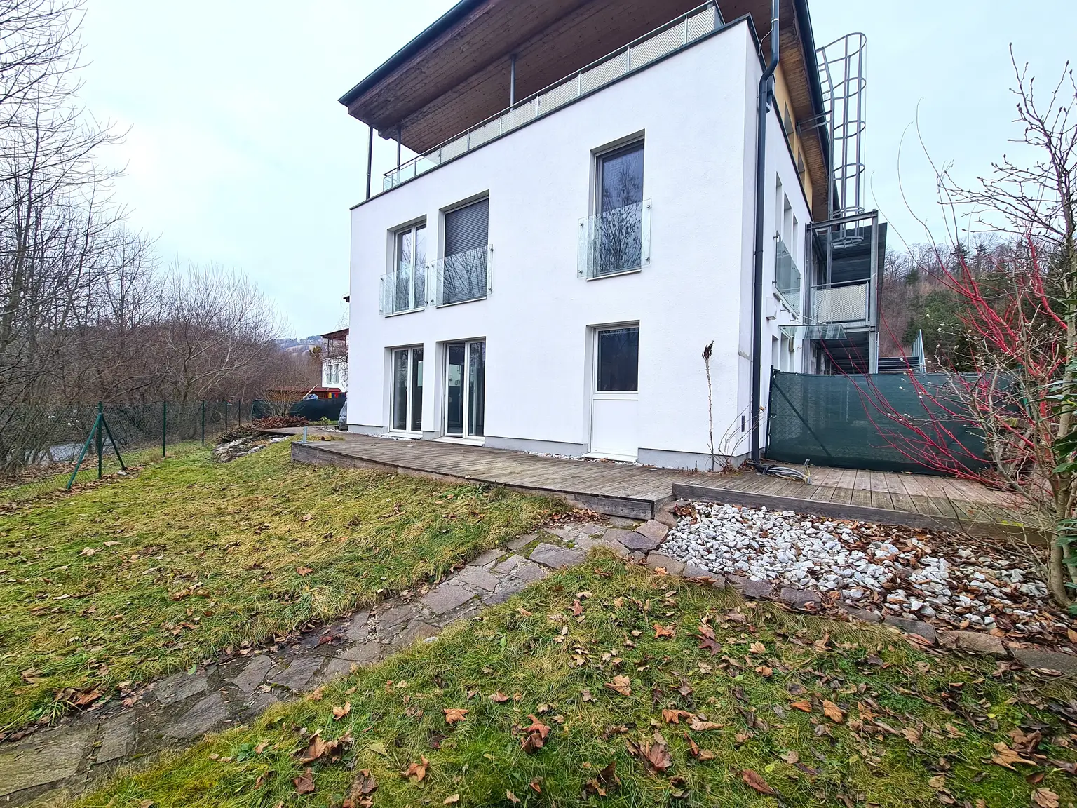 Schöne Maisonettenwohnung mit eigenem Garten!