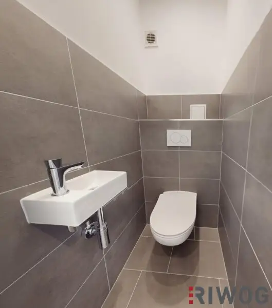 ERSTBEZUG nach Sanierung I 3 Zimmerwohnung im Herzen Klosterneuburgs I Gemeinschaftsgarten I Tischler-Küche mit Siemens Geräten