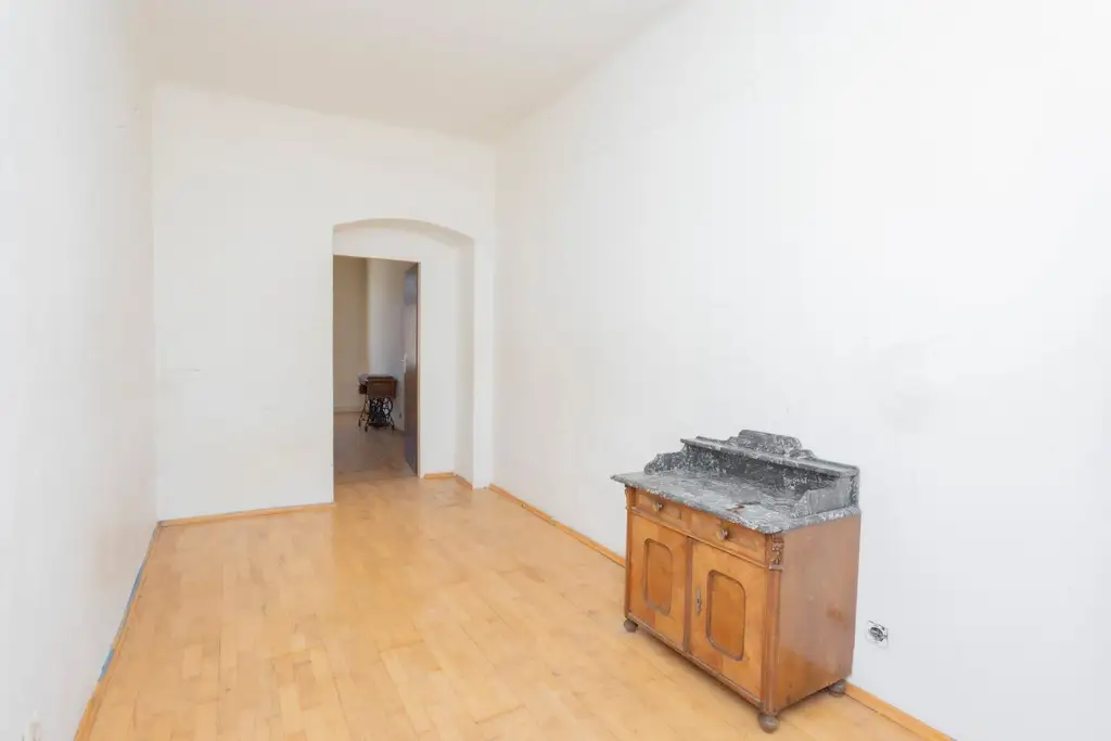 Investieren oder selbst gestalten – 3.Zimmer - 63 m² Altbaujuwel im 16. Bezirk