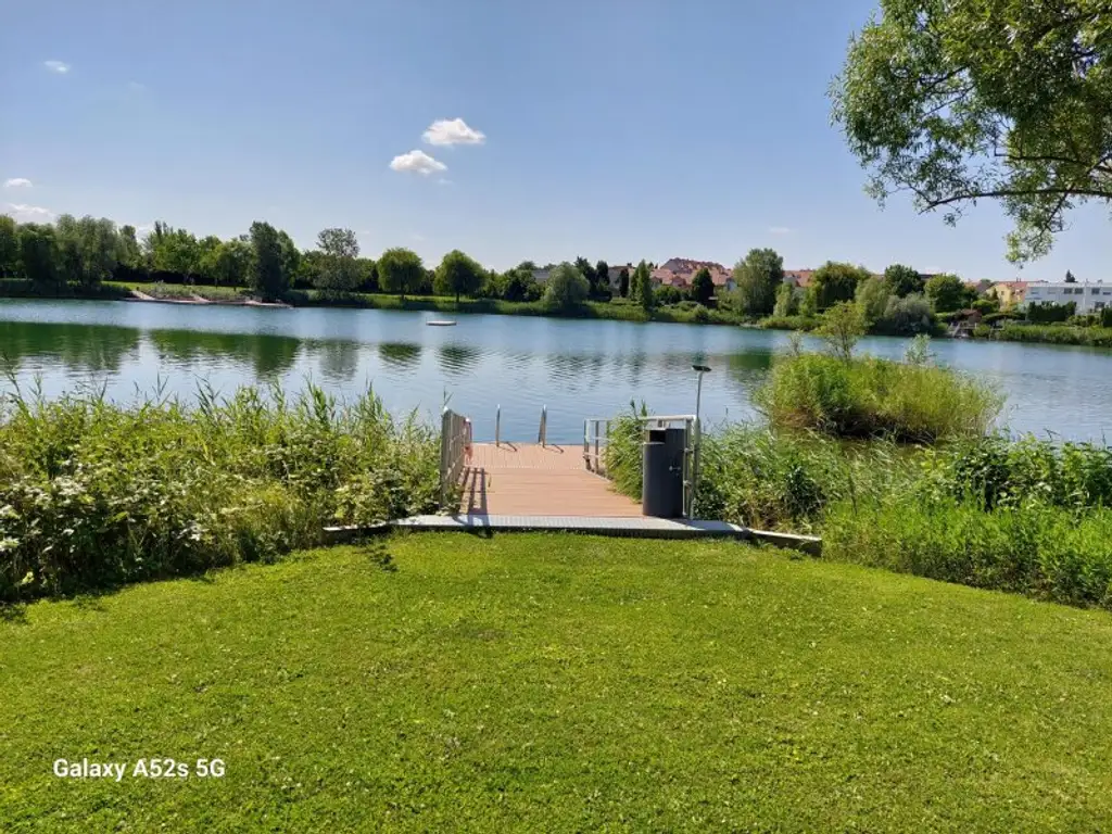 Traumhafte Gartenwohnung in Vösendorf: 81m², Terrasse, Stellplatz und sitzen in Grünen!
