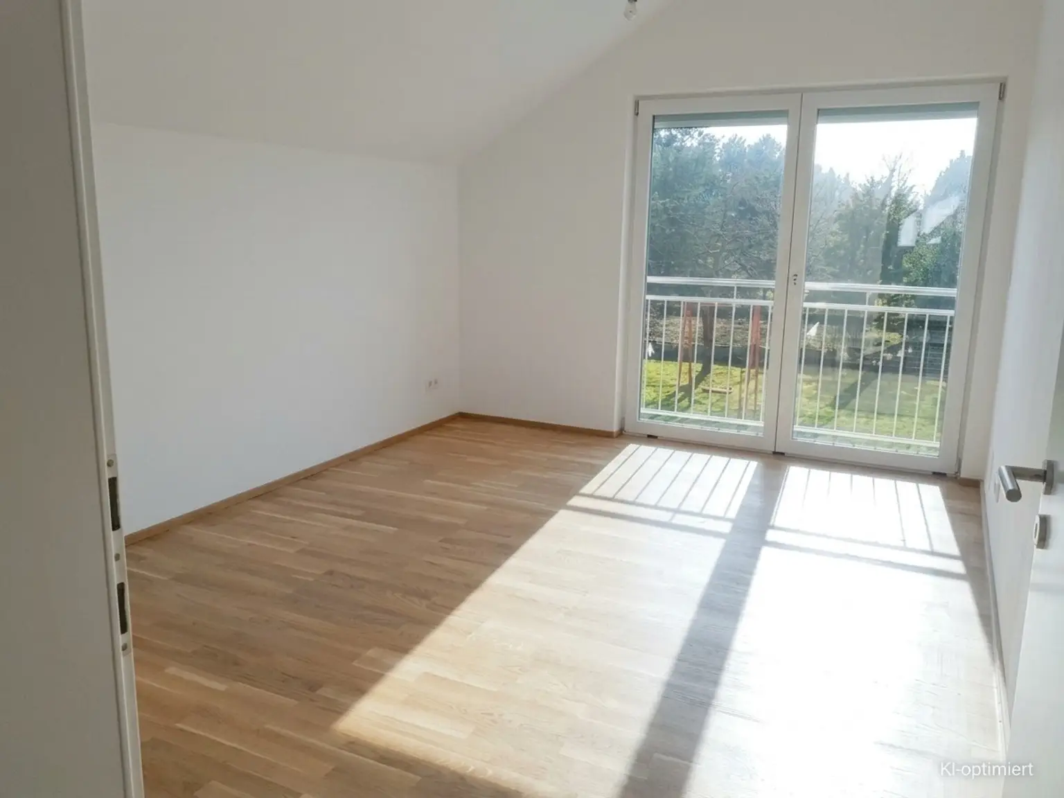 Neuwertige Doppelhaushälfte in Gänserndorf - 4 Zimmer, Keller, Garten, Terrasse, 2 Stellplätze!
