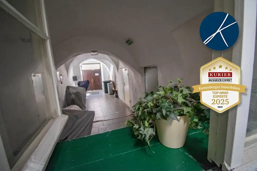 Zentrum: Fast leeres Zinshaus zum Entwickeln