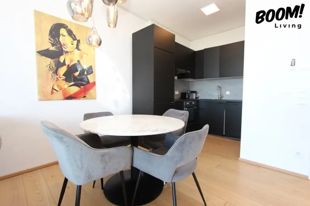 Iconic Living im TRIIIPLE Tower – Architektur, Design und Komfort