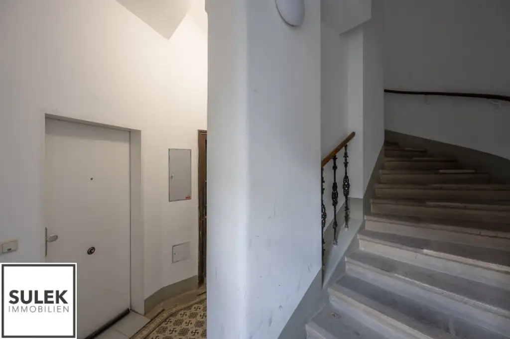 Ab sofort beziehbar: teilmöblierte Altbau-Erdgeschosswohnung nahe U3 Johnstraße