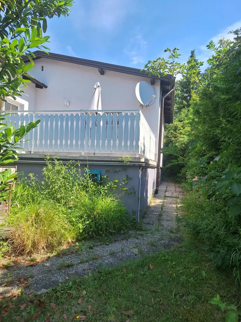 LIEBEVOLL SANIERTER BUNGALOW IN BEGEHRTER WOHNLAGE SAMT HOHER LEBENSQUALITÄT UND GUTER VERKEHRSANBINDUNG