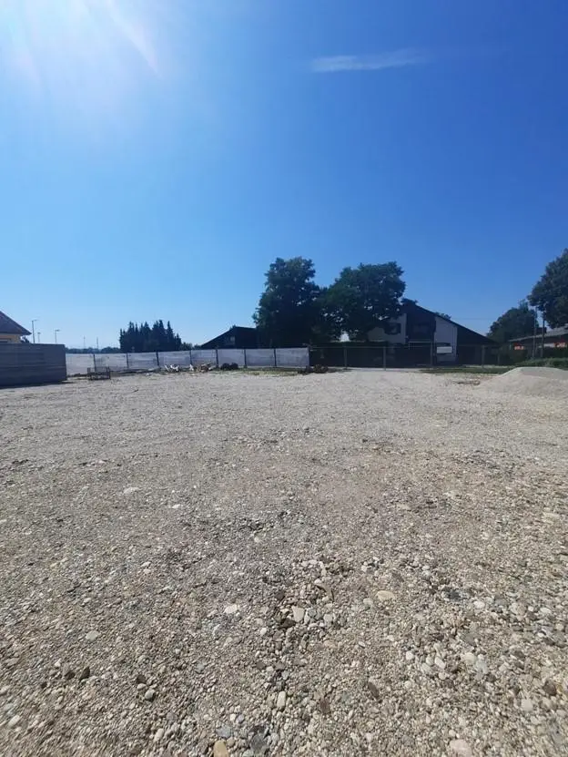 Ansicht Schotterfläche