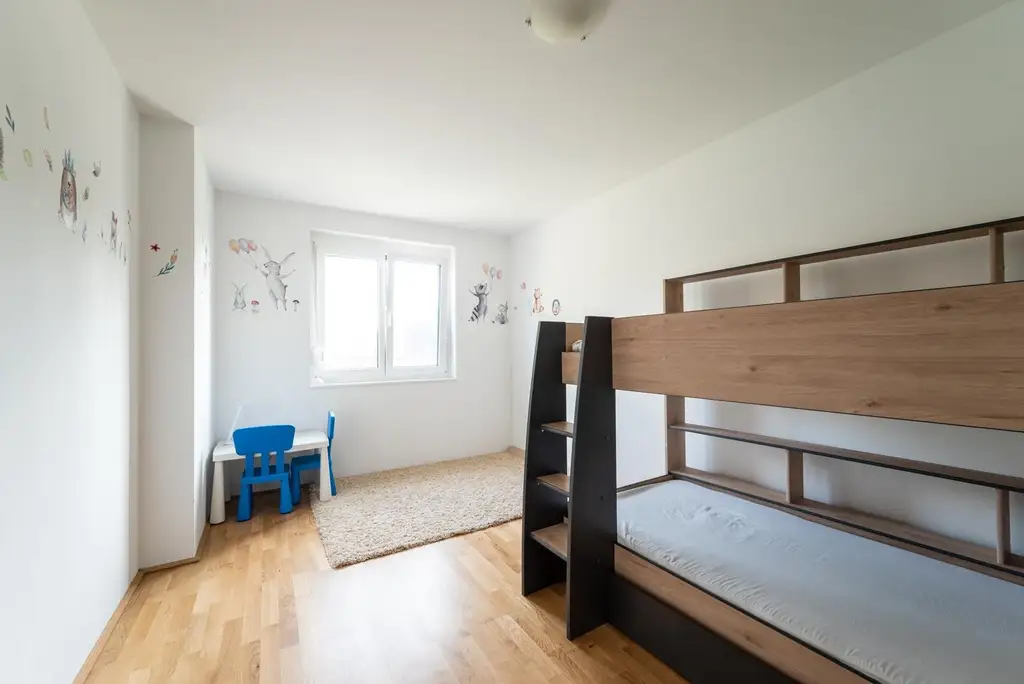 "Tolle Lage, Tolles Haus - LOBAU inkl. Autoabstellplatz"