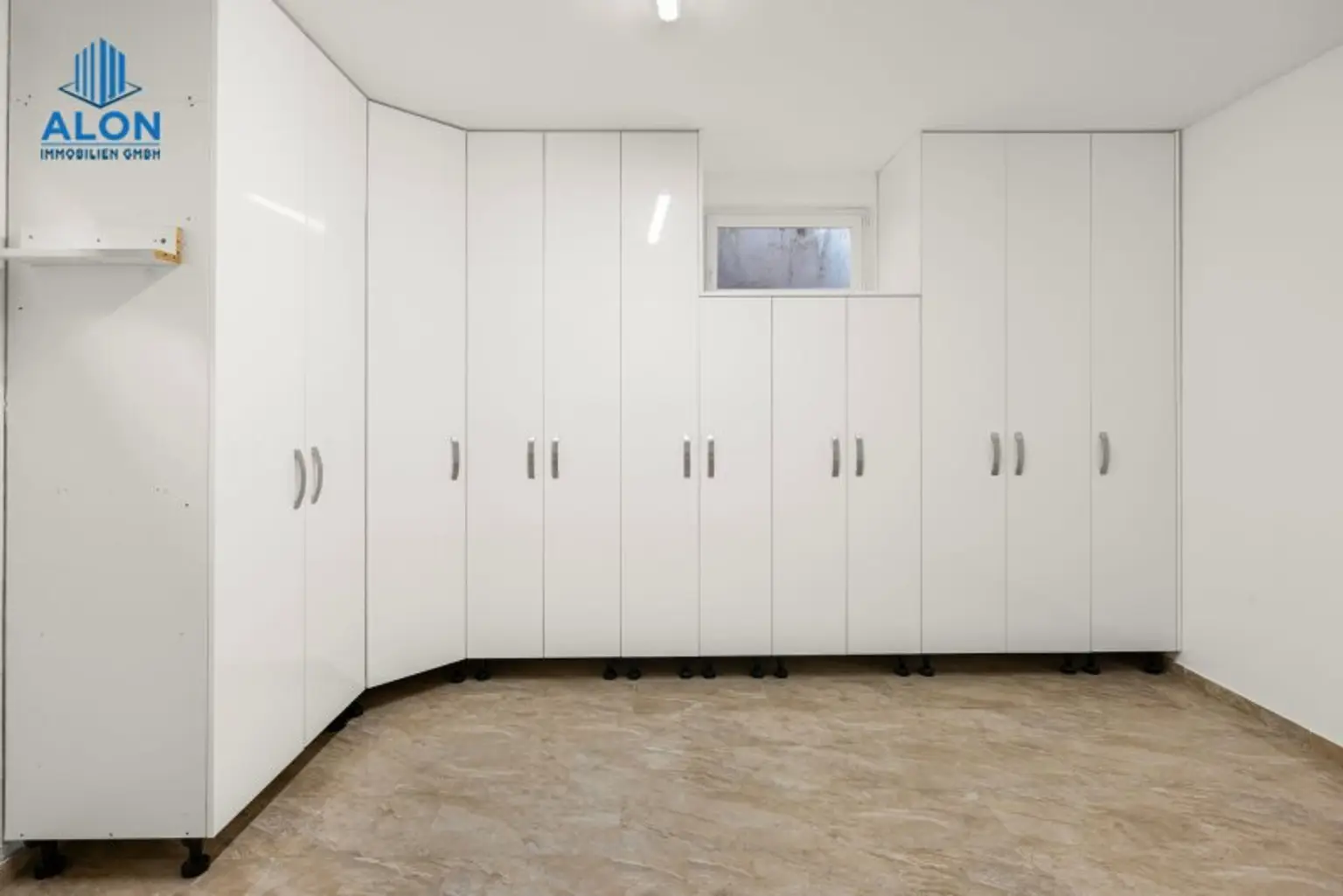 EXKLUSIVES WOHNHAUS | WOHNTRAUM | GROSSER GARTEN MIT WHIRLPOOL & SAUNA