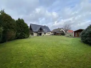 weitläufiges Grundstück