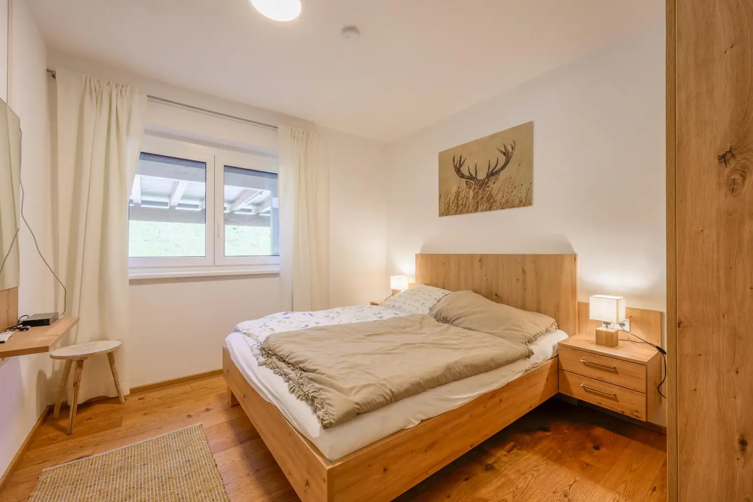 Schlafzimmer 1