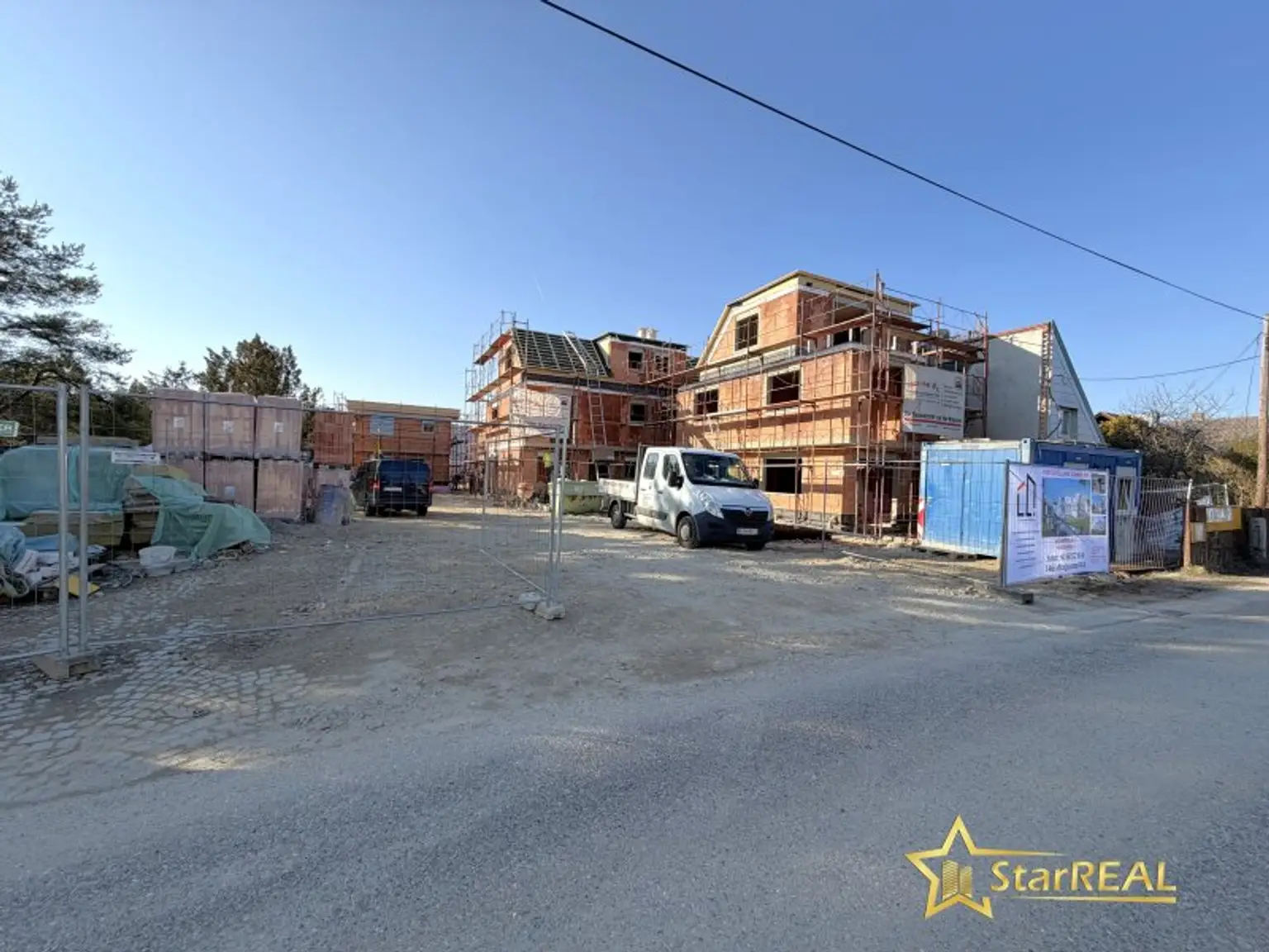 TOP U-BAHN-ANBINDUNG! EINFAMILIENHAUS MIT KELLER. 210m² GARTEN!  PROVISIONSFREI für den Käufer.