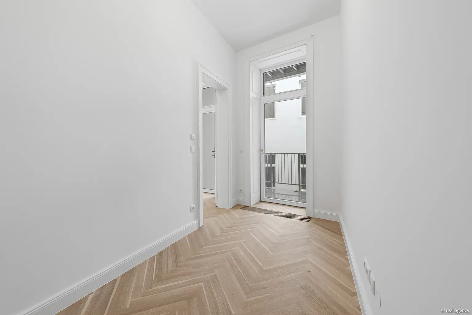 Stilvolle 2-Zimmer-Wohnung mit Loggia