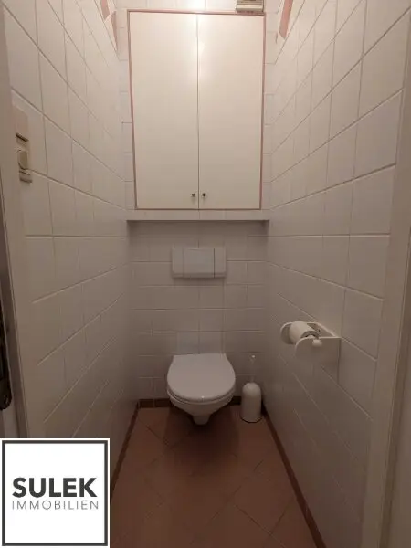 Breitenfurterstraße 222: perfekt aufgeteilte Wohnung im 3. Stock OHNE Lift (mit Balkon und Weitblick)