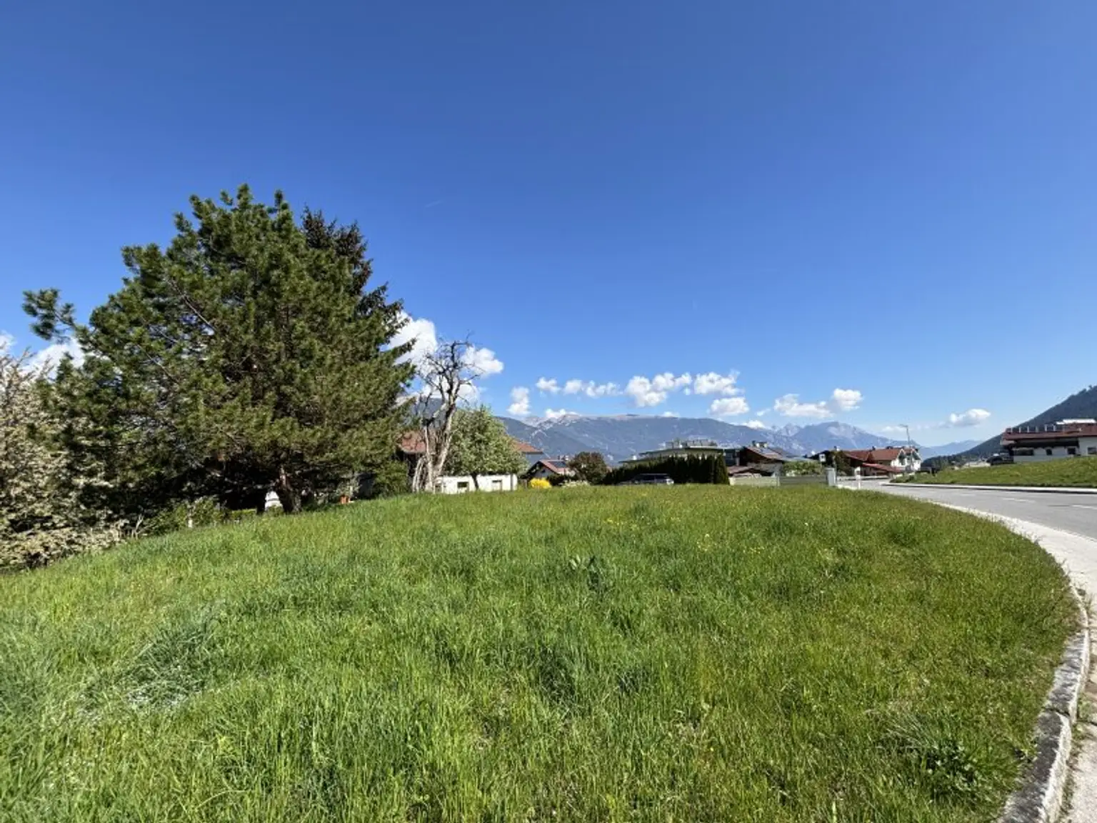 Ca. 1000 Quadratmeter großes Baugrundstück in Weerberg!