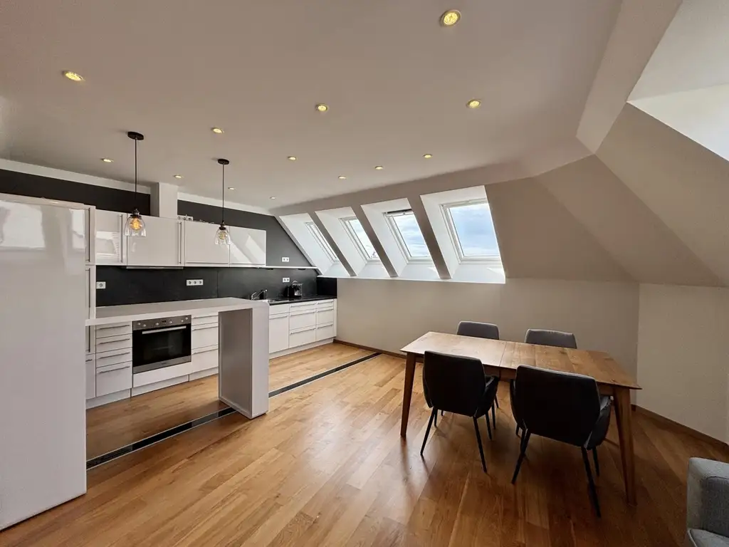 Durchdacht. Praktisch. Modern - DG Wohnung nähe Augarten