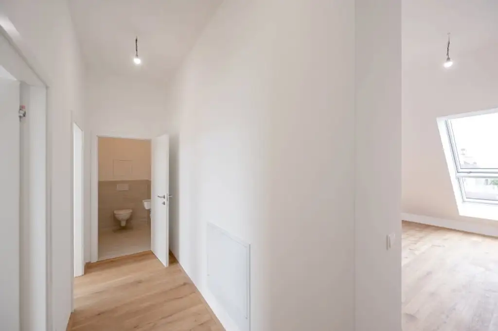++FonteFlats++ Fantastic 3-room attic FIRST OCCUPANCY with great roof terrace - near Hauptbahnhof/Central Station