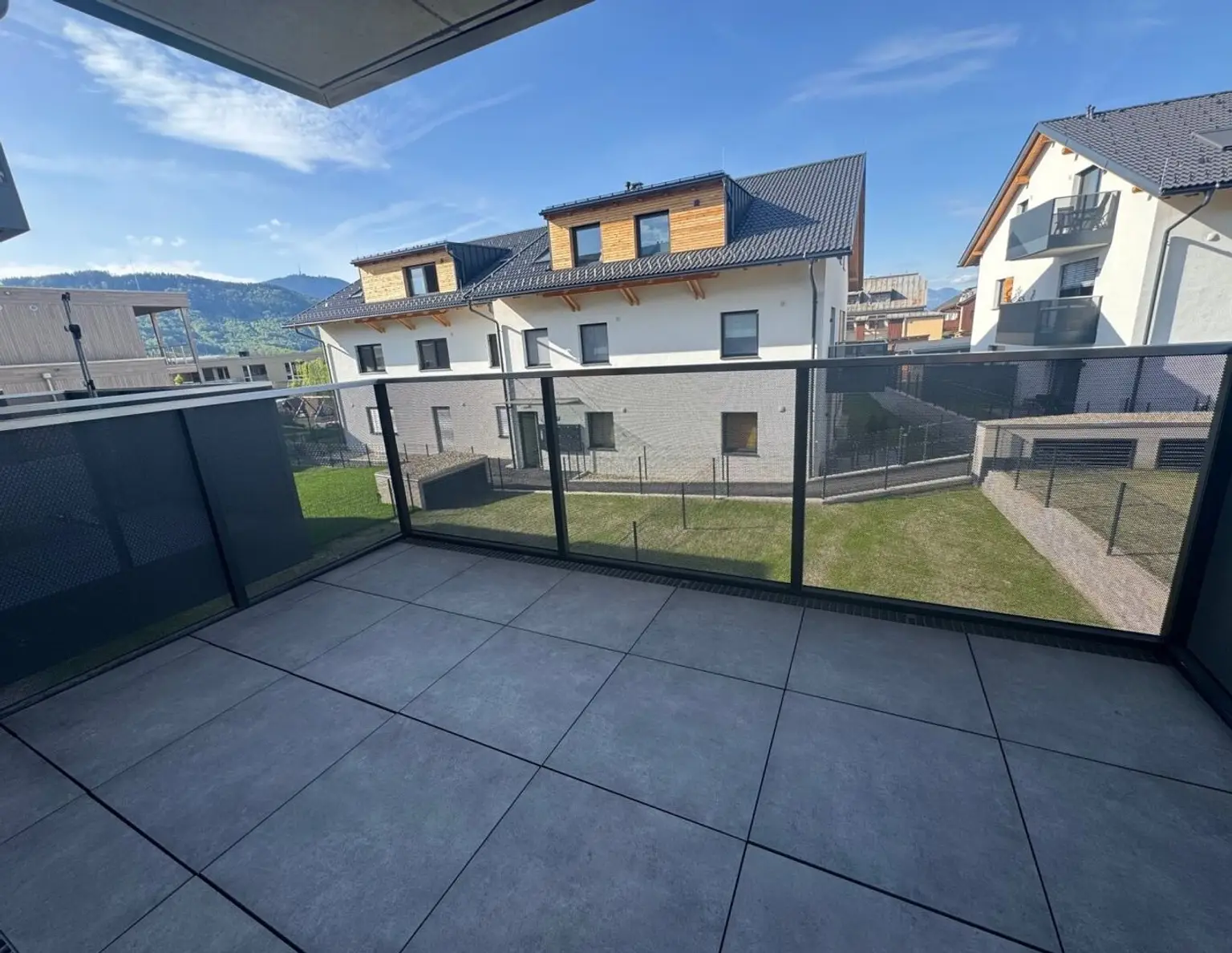 ERSTBEZUG | Sonnige 3 Zimmer Wohnung mit 101 m2 Wohnfläche u. 2 TG Plätzen | Hallwang