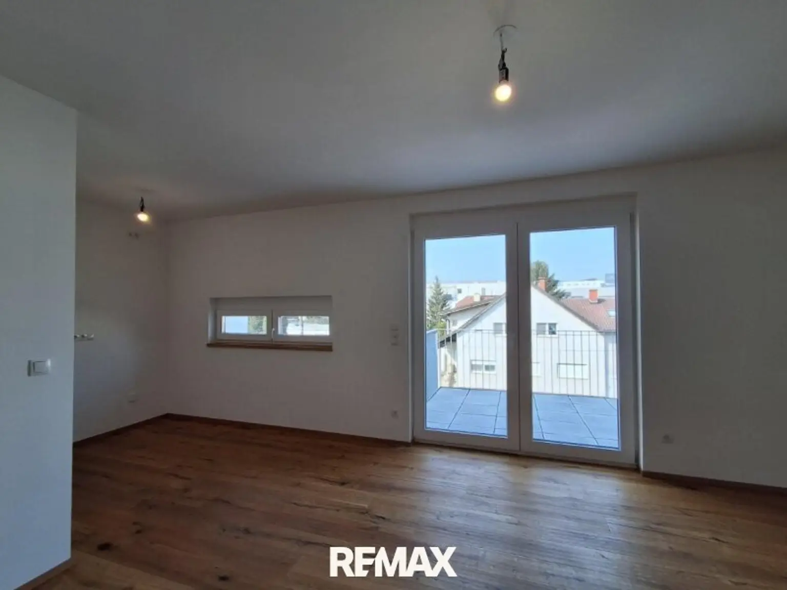 6 Wohnzimmer 1220