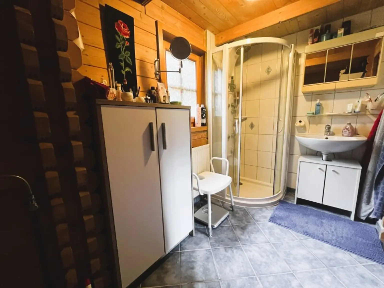 Einfamilienhaus mit Charme und Potenzial in der Schwarzlackenau - Superädifikat