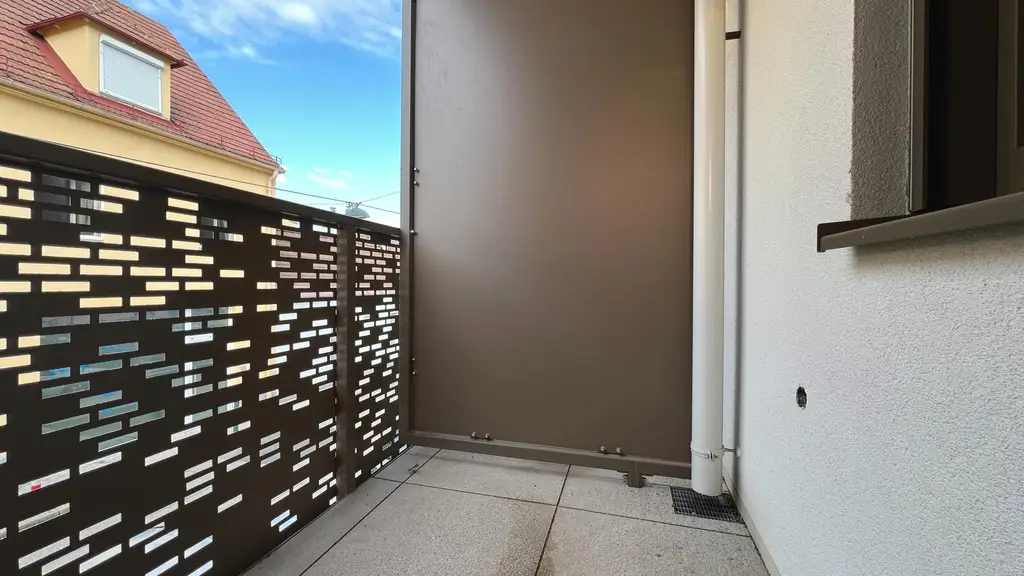 Erstbezug – kompakte 2-Zimmer-Wohnung mit Loggia, Luft-Wärmepumpe & PV-Anlage