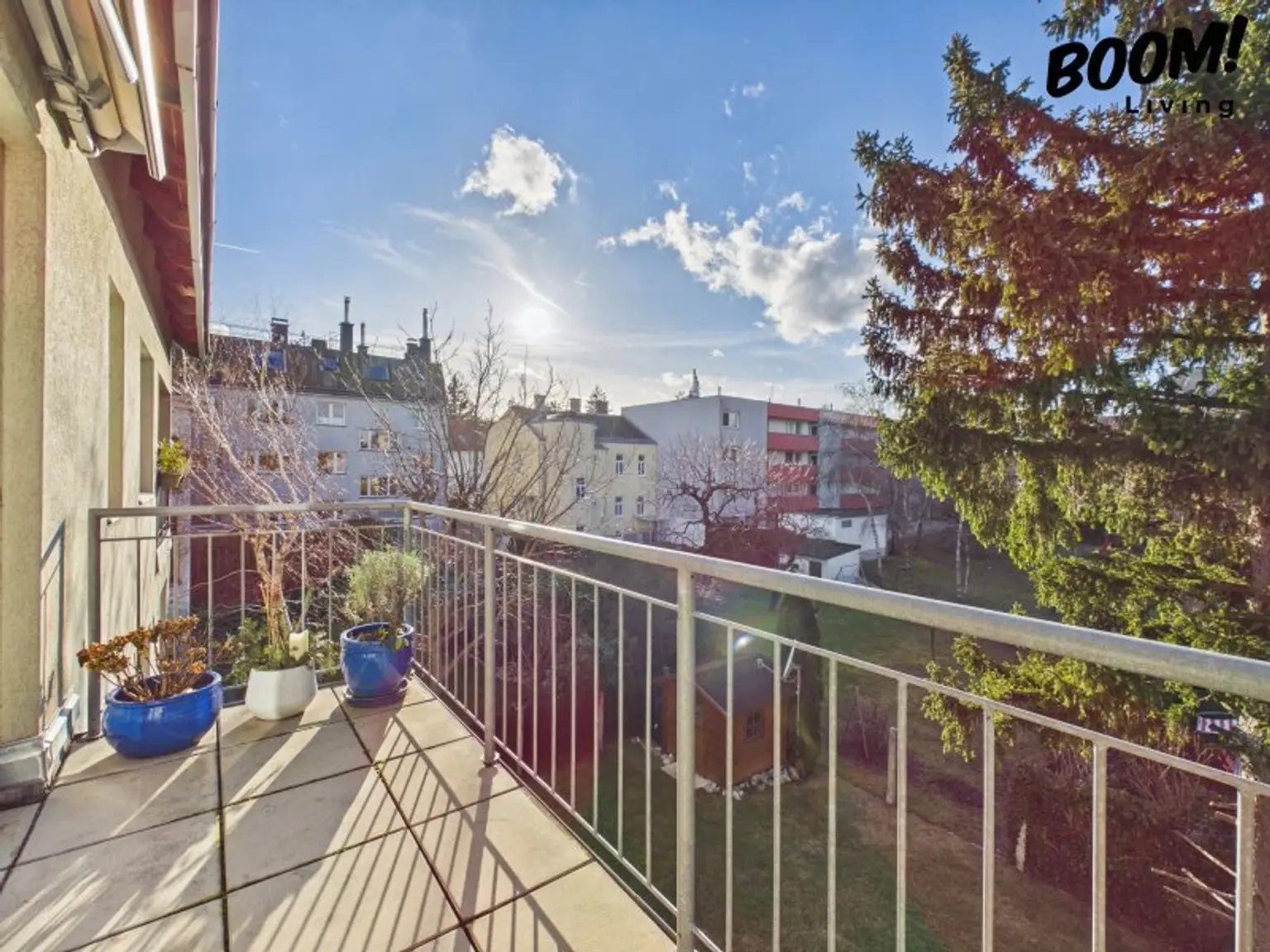 Traumhafte 3,5-Zimmer-Dachgeschosswohnung mit Balkon und Terrasse in 1230 Wien!