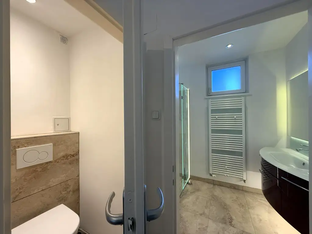 Traumhafte 3-Zimmer-Eigentumswohnung, Erstbezug nach Sanierung // Fantastic 3-room condominium, first occupancy after renovation in //