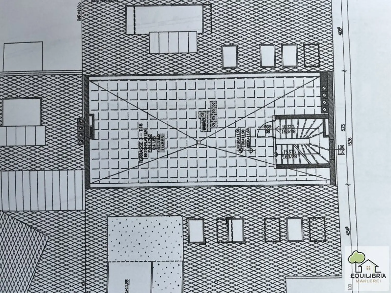 Traumhafte DG-Wohnung im Zentrum von Klosterneuburg -  57m2 große  Dachterrasse - Gekühlt  - Garage - Gartennutzung!