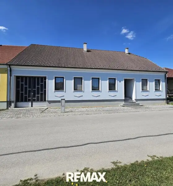 Straßenansicht Haus (1)