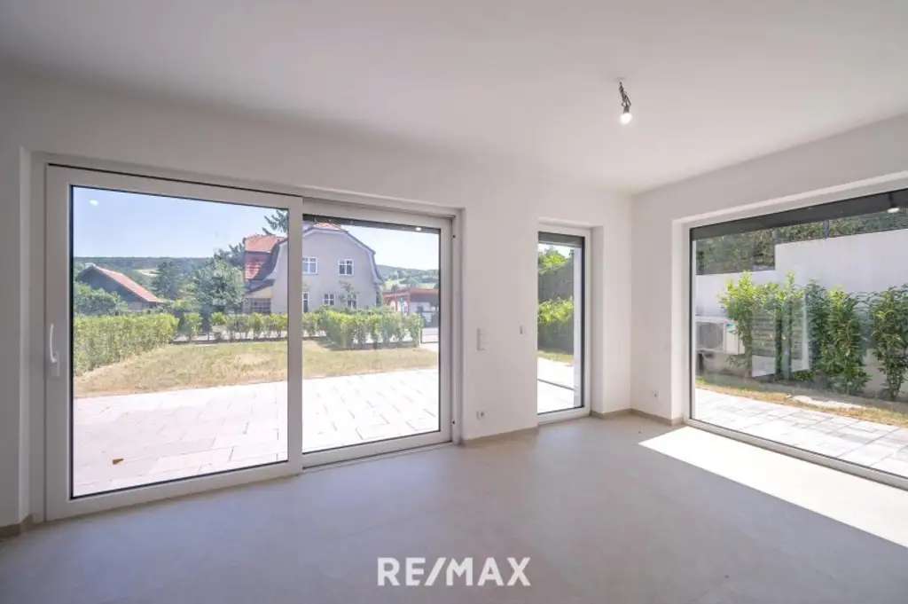 Erstbezug: Doppel-Haushälfte mit Fernblick und Wohlfühlambiente