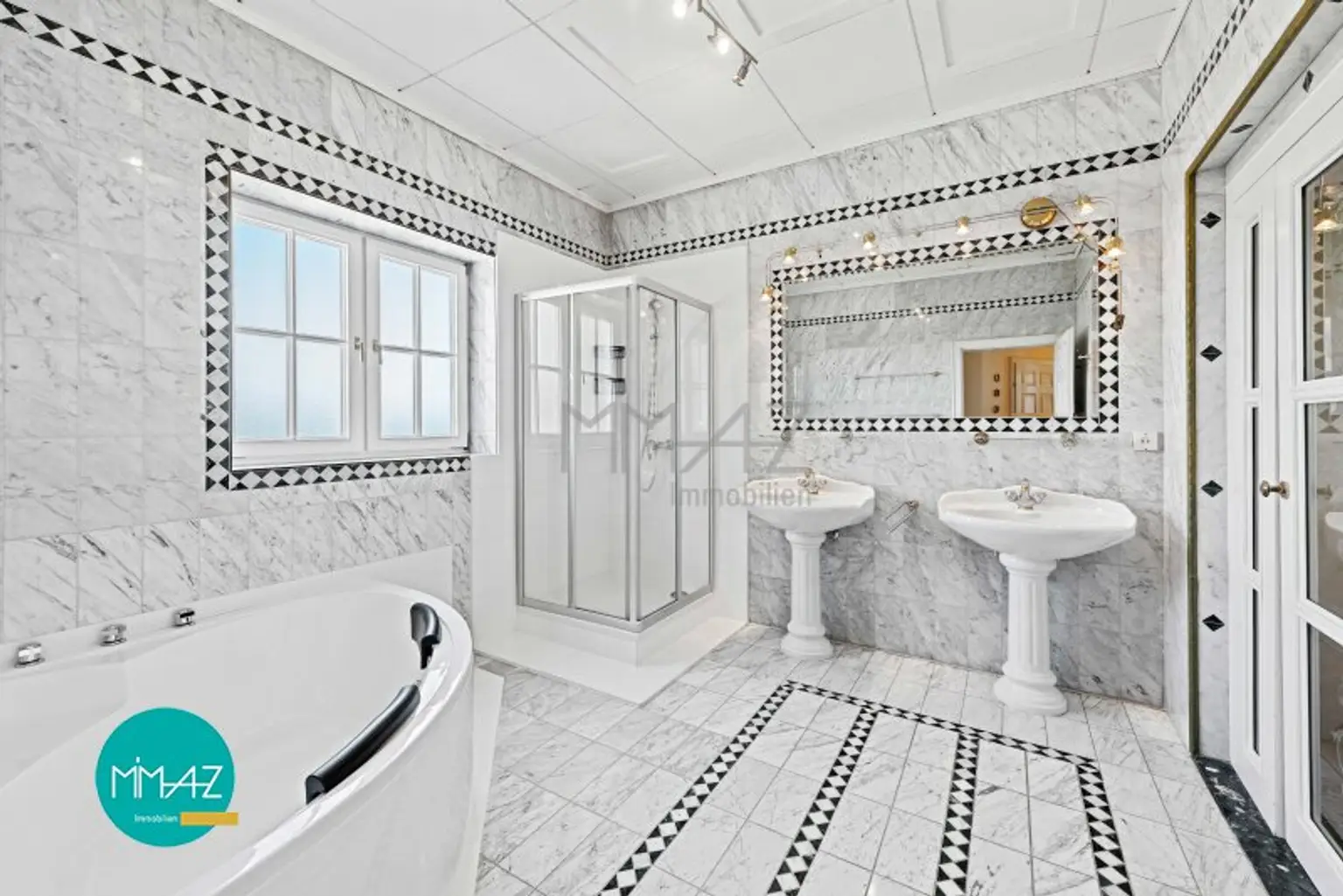 British Elegance in Vienna – A Home Like No Other! 5 rooms • 2 terraces • sauna • fitness room • garage! MOVE IN AND ENJOY!