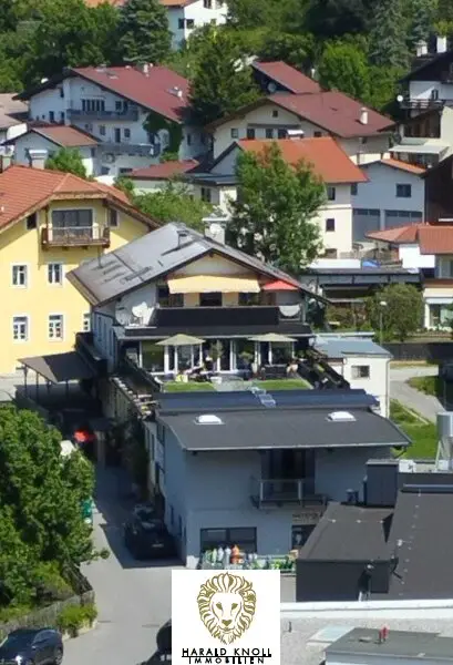 Wohn- und Betriebsgebäude in Natters