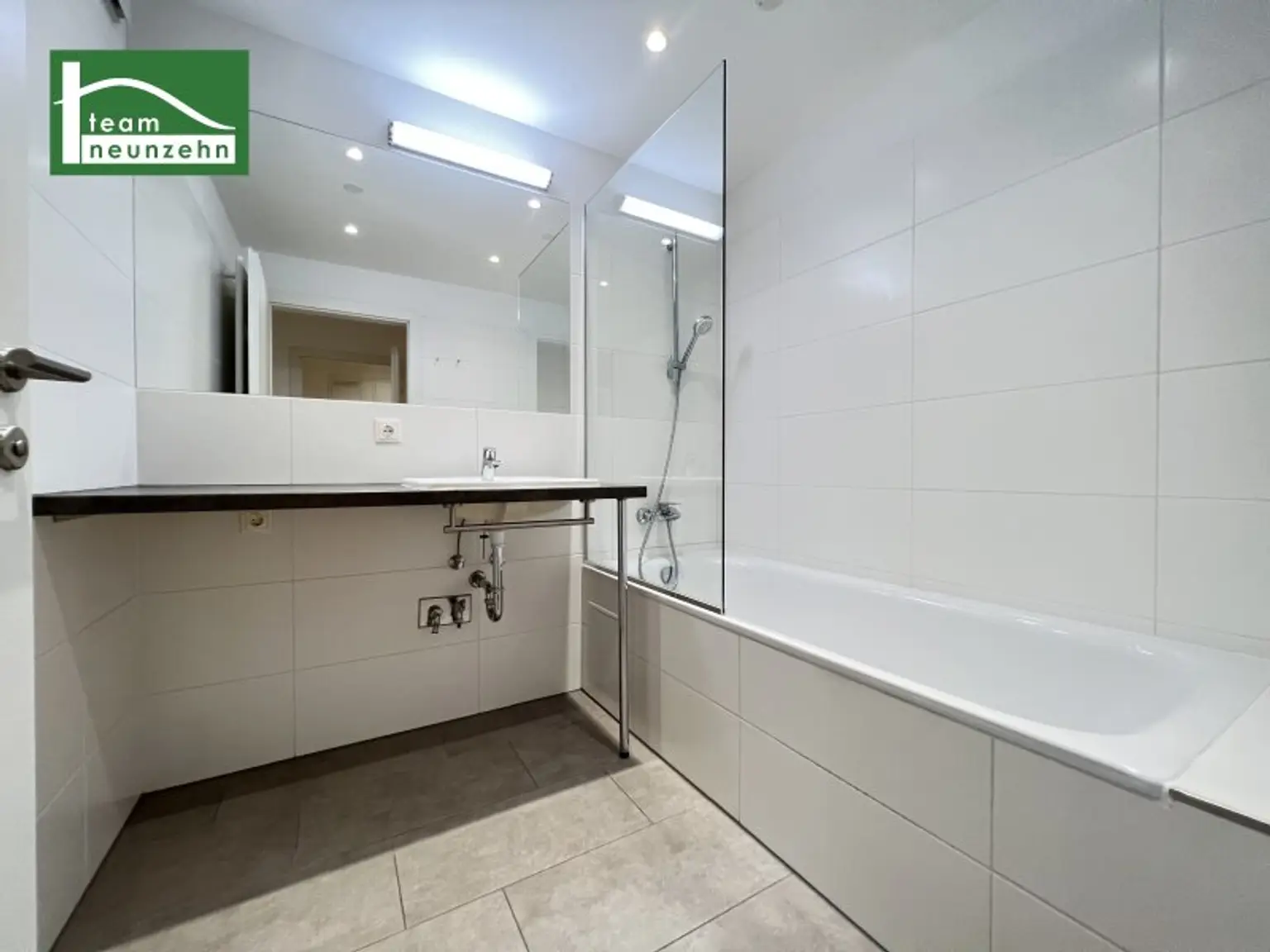 Designer-Wohnung mit Balkon – urbanes Wohnen auf höchstem Niveau!