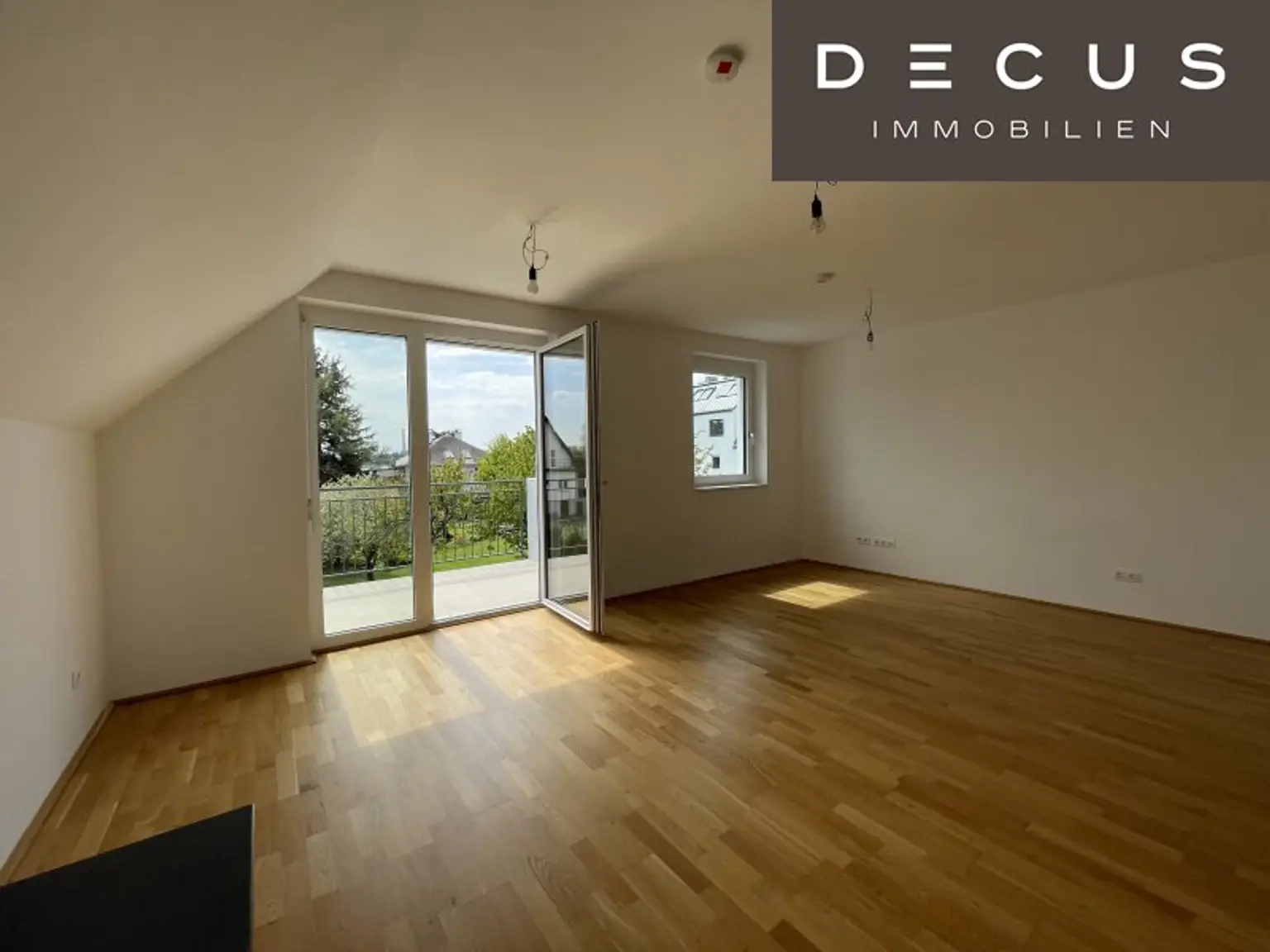 # AB OKTOBER # NEUWERTIG # TOP-AUSTATTUNG # SÜD-AUSRICHTUNG # 2-ZIMMER WOHNUNG