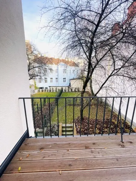 Ruheoase - 3-Zimmer-Altbauwohnung mit Terrasse, im 18. Bezirk!