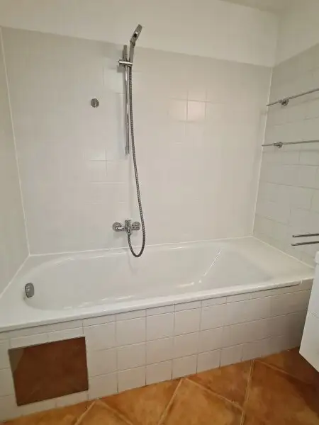 ZELINKAGASSE, DACHGESCHOSS, klimatisierte 157 m2 Maisonette mit 18 m2 Terrasse, 4 Zimmer, Küche, Wintergarten, 2 Bäder, Börse-Nähe