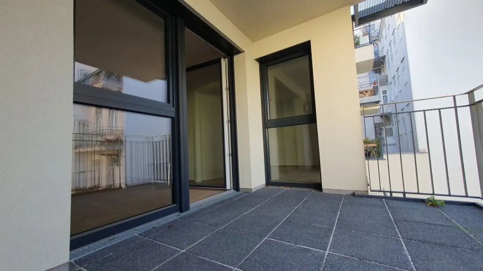 Tolle Neubauwohnung in Toplage mit Freifläche und Garage!