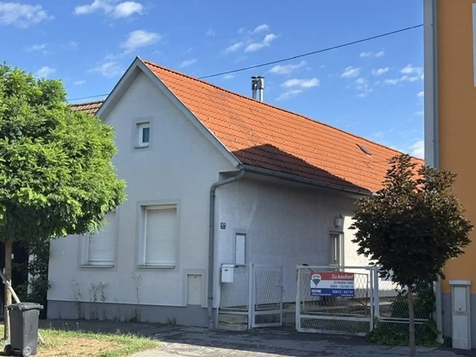 Straßenansicht