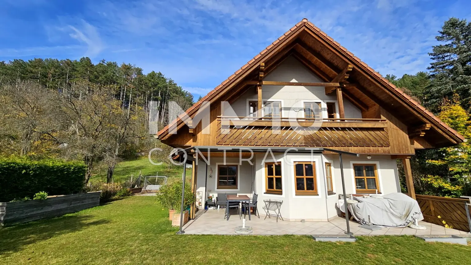 Behagliches Zuhause mit Weit- und Ausblick – Wohnen und Arbeiten in natürlichem Ambiente