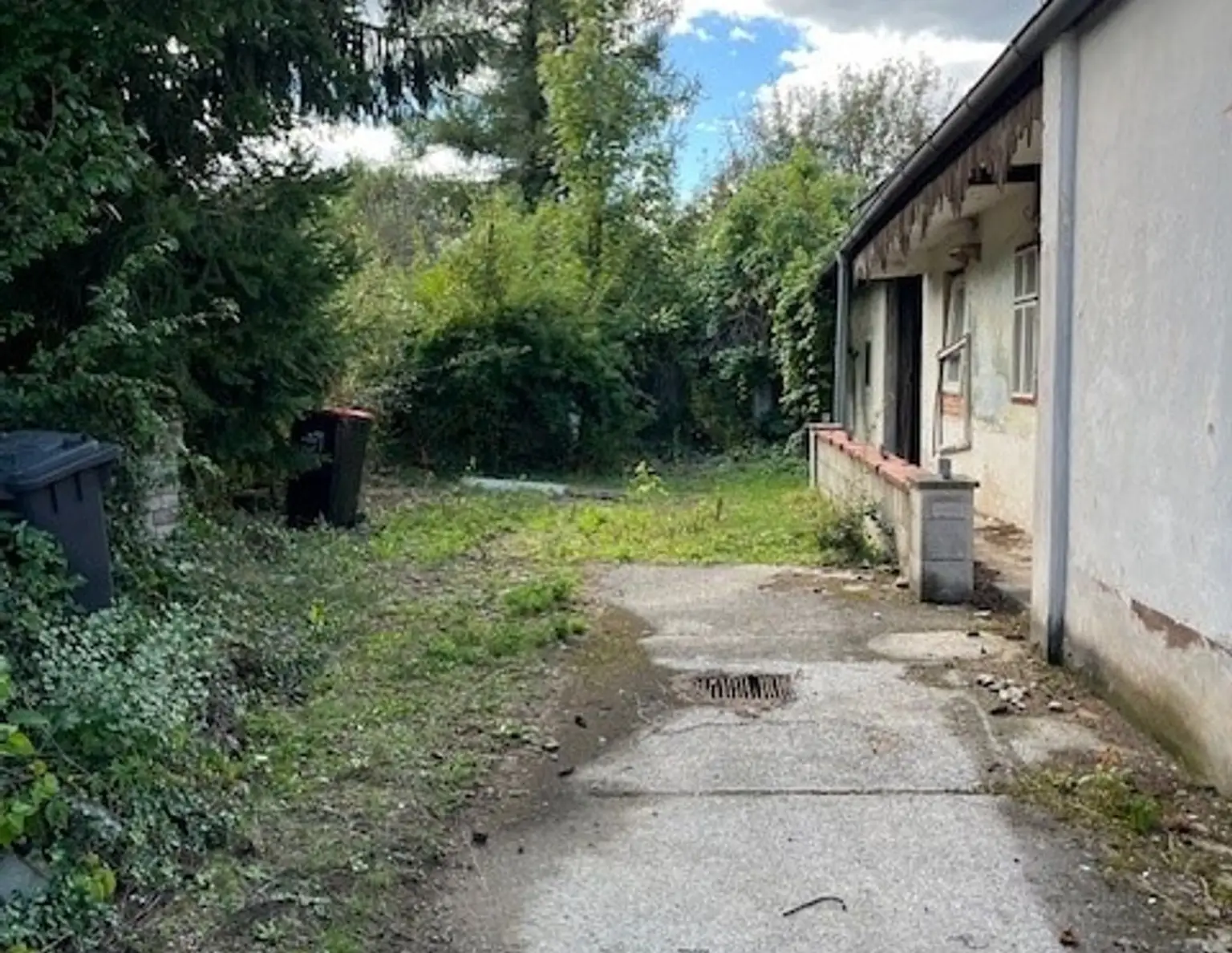 Baugrund mit Abbruchobjekt und weitere Grundstücke Grünland