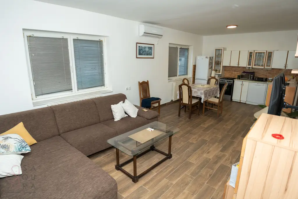 Elegantes Familienhaus nahe Belgrad – Ruhe, Komfort & Investition