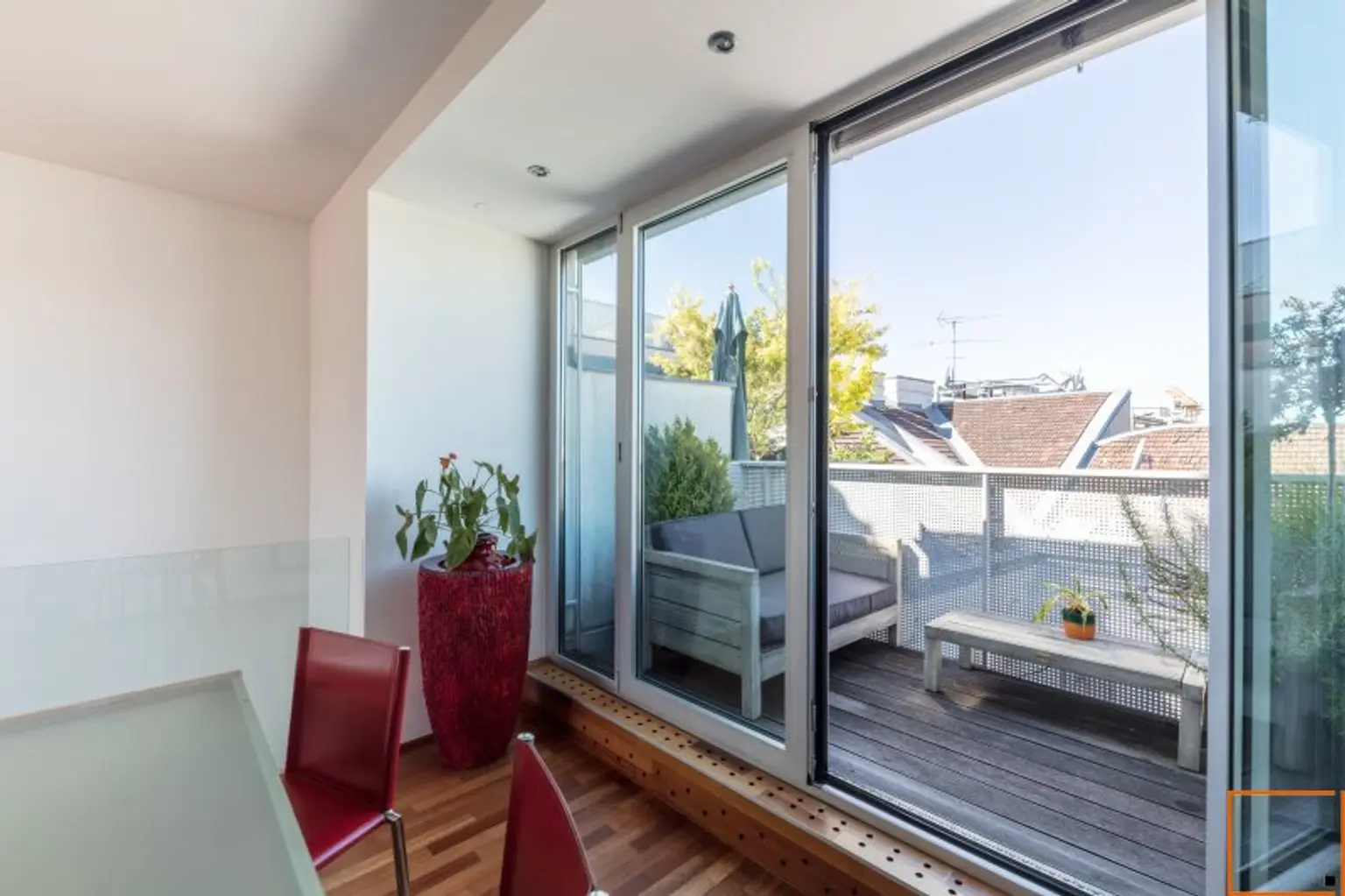 FULLY FURNISHED ROOFTOP APARTMENT:/ AC: Spacious living-dining area & 2 bedrooms
